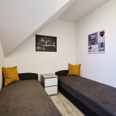 Ovar Apartman โมชนมายารูวาร์ ภายนอก รูปภาพ