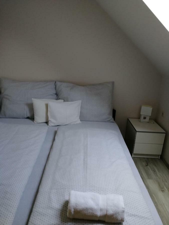 Ovar Apartman โมชนมายารูวาร์ ภายนอก รูปภาพ