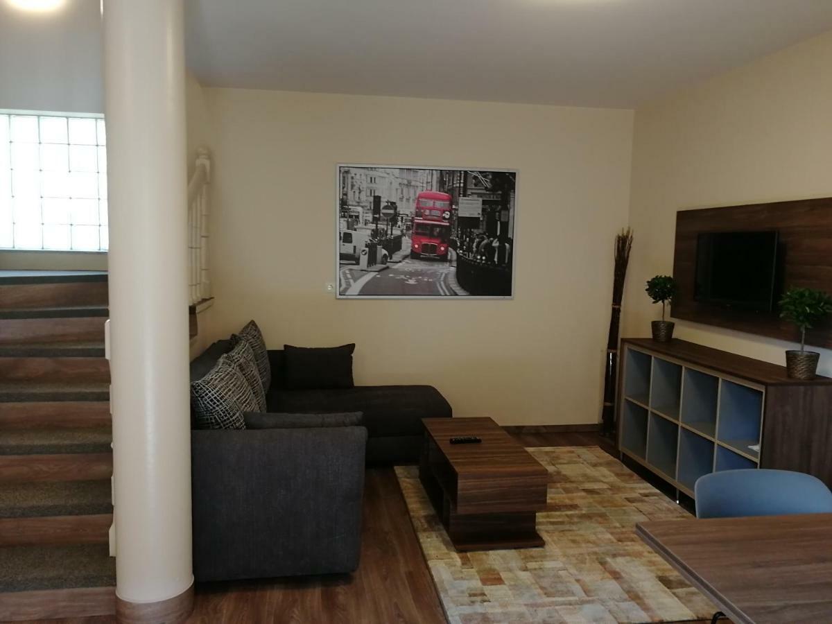 Ovar Apartman โมชนมายารูวาร์ ภายนอก รูปภาพ