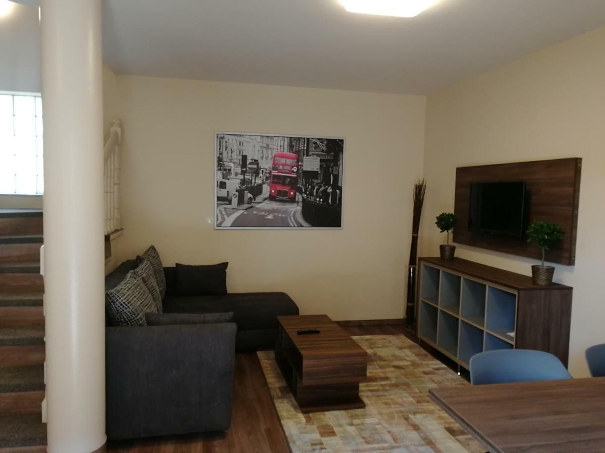 Ovar Apartman โมชนมายารูวาร์ ภายนอก รูปภาพ