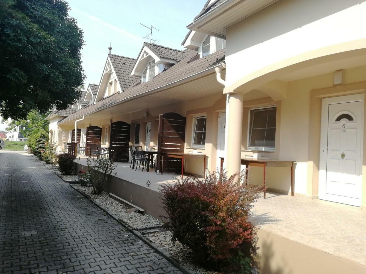 Ovar Apartman โมชนมายารูวาร์ ภายนอก รูปภาพ