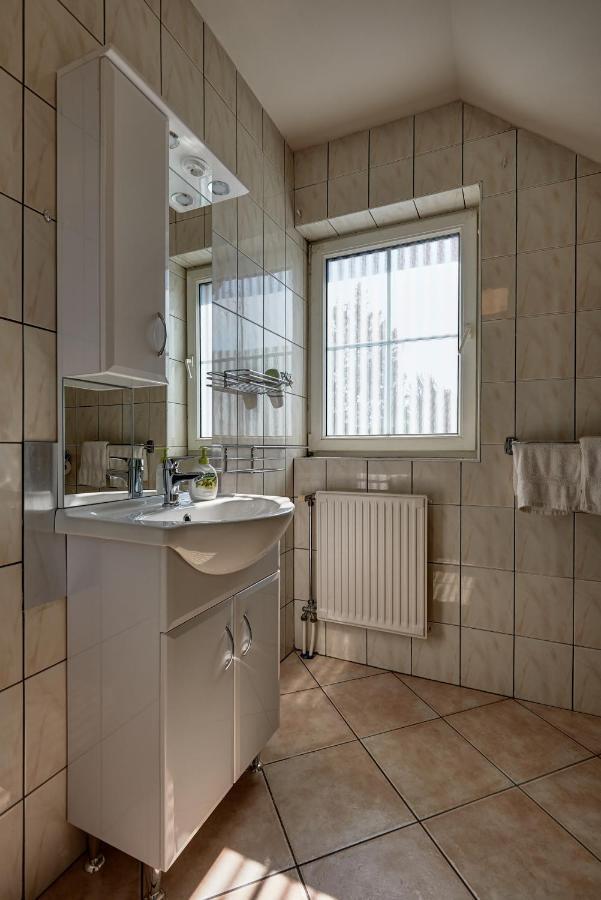 Ovar Apartman โมชนมายารูวาร์ ภายนอก รูปภาพ